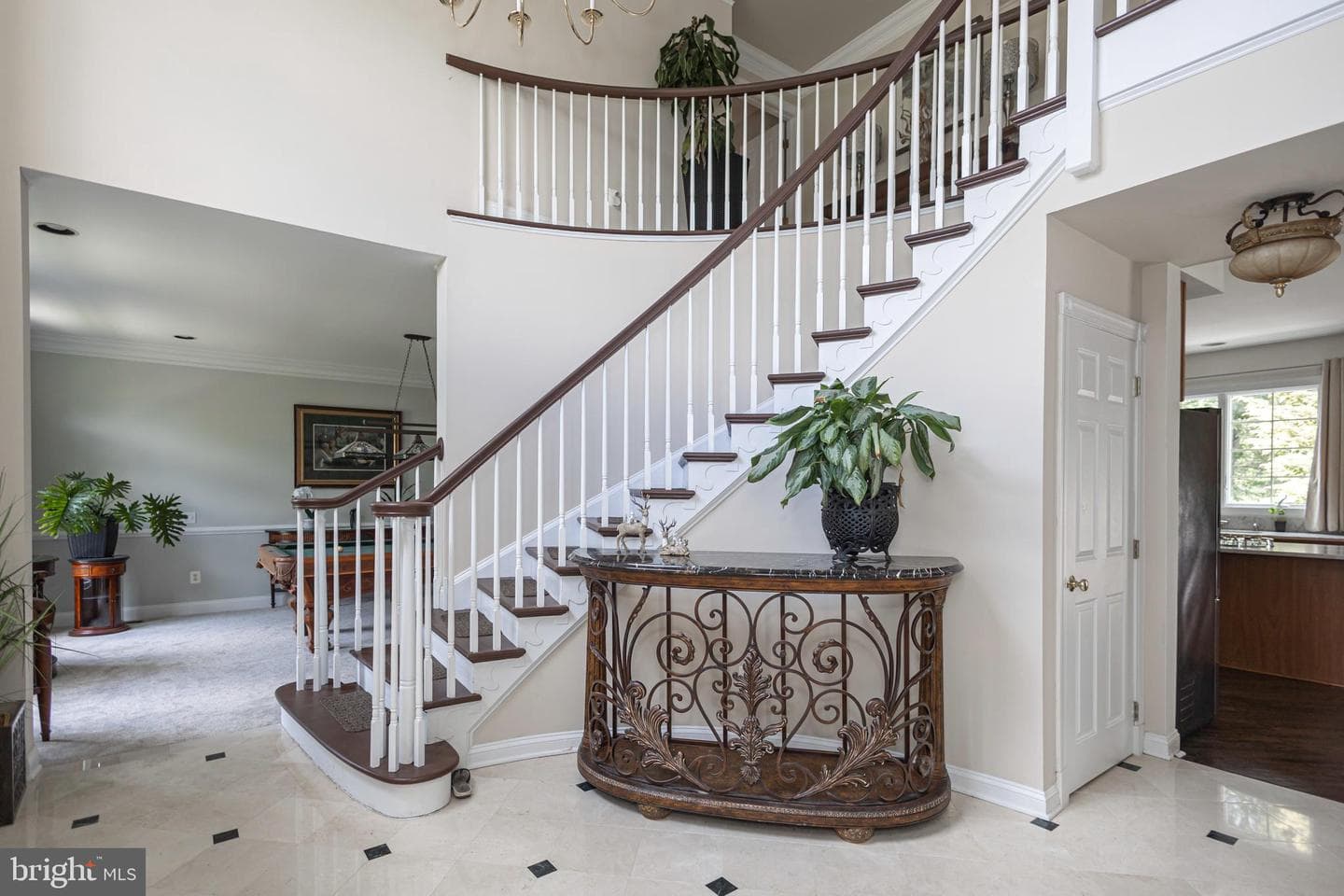 2062 Silverwood Drive photo 8