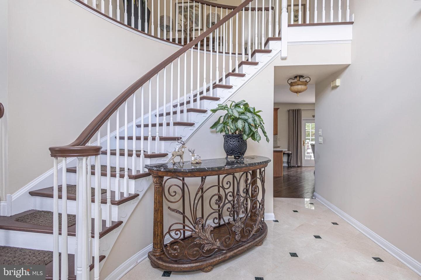 2062 Silverwood Drive photo 9