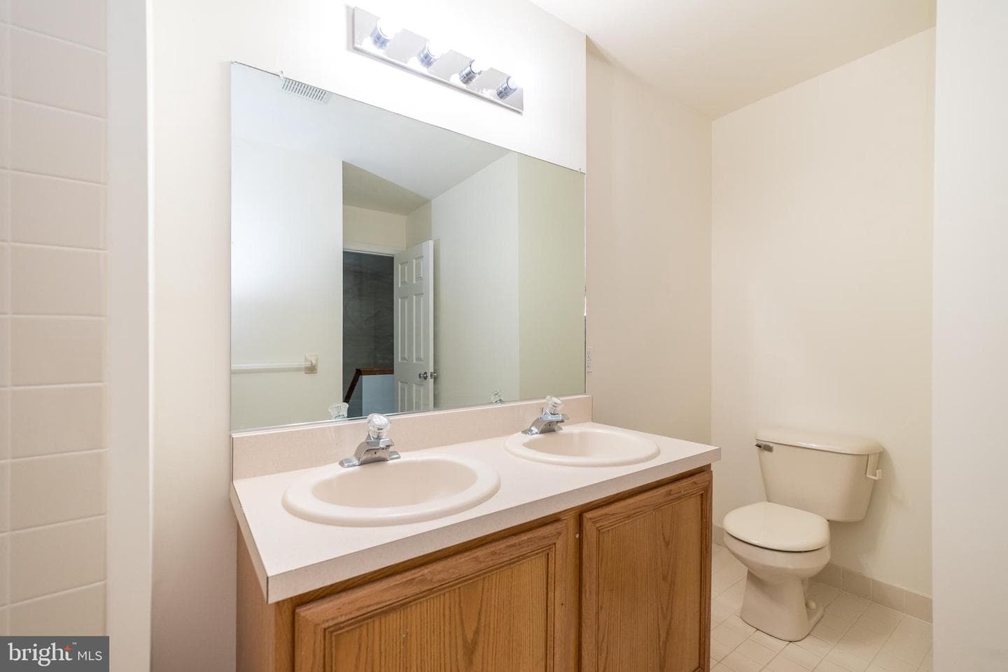 118 Galway Circle photo 37
