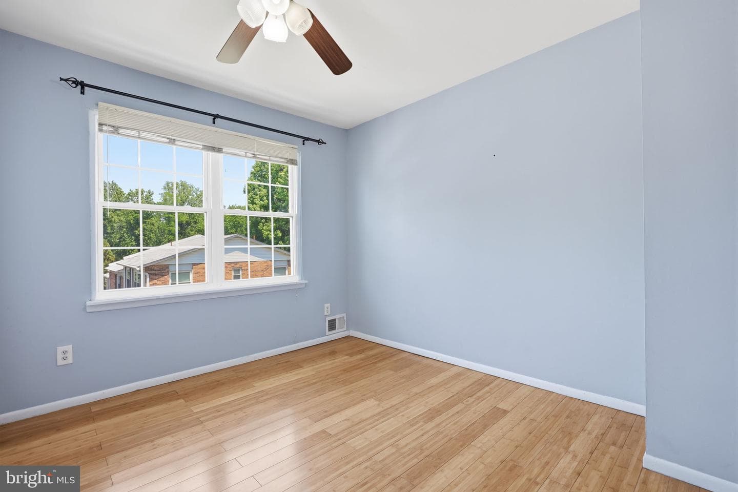 392 Rutgers Court photo 15