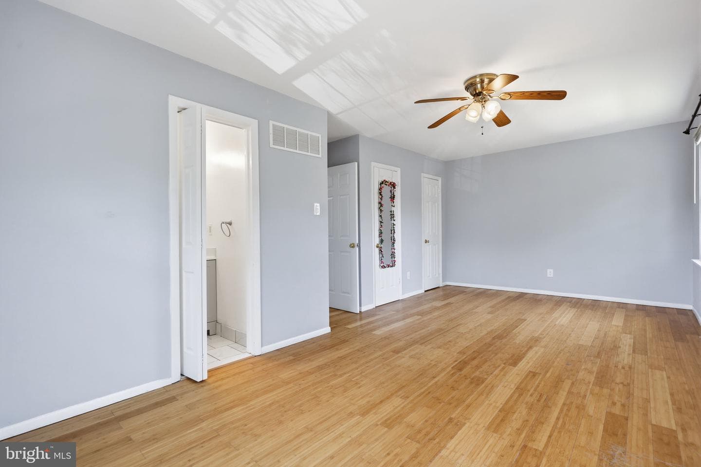 392 Rutgers Court photo 19