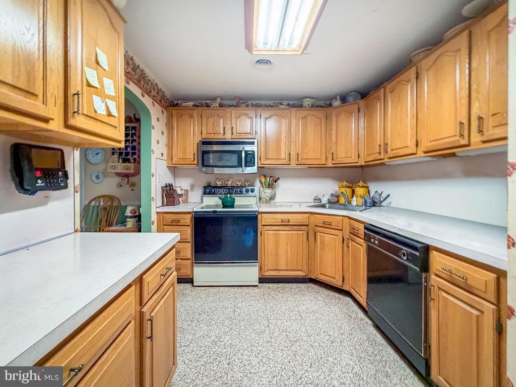 74 Meadow Lane photo 10