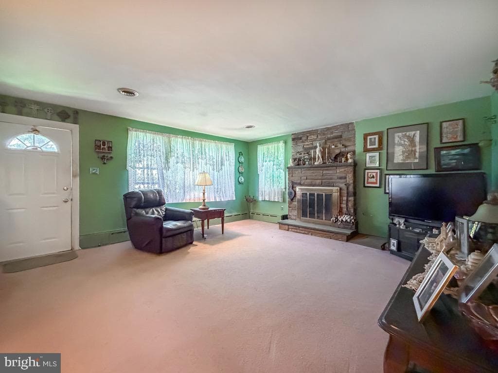 74 Meadow Lane photo 4