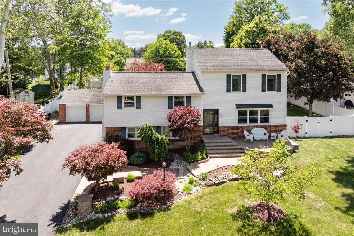51 Martin Drive, Holland