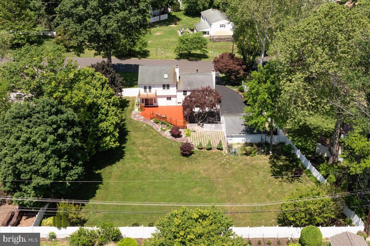 51 Martin Drive photo 16