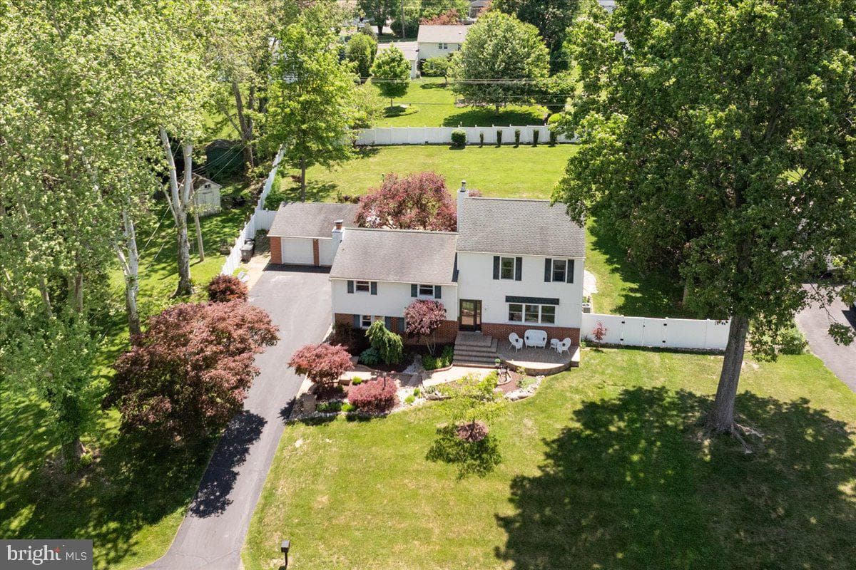 51 Martin Drive, Holland