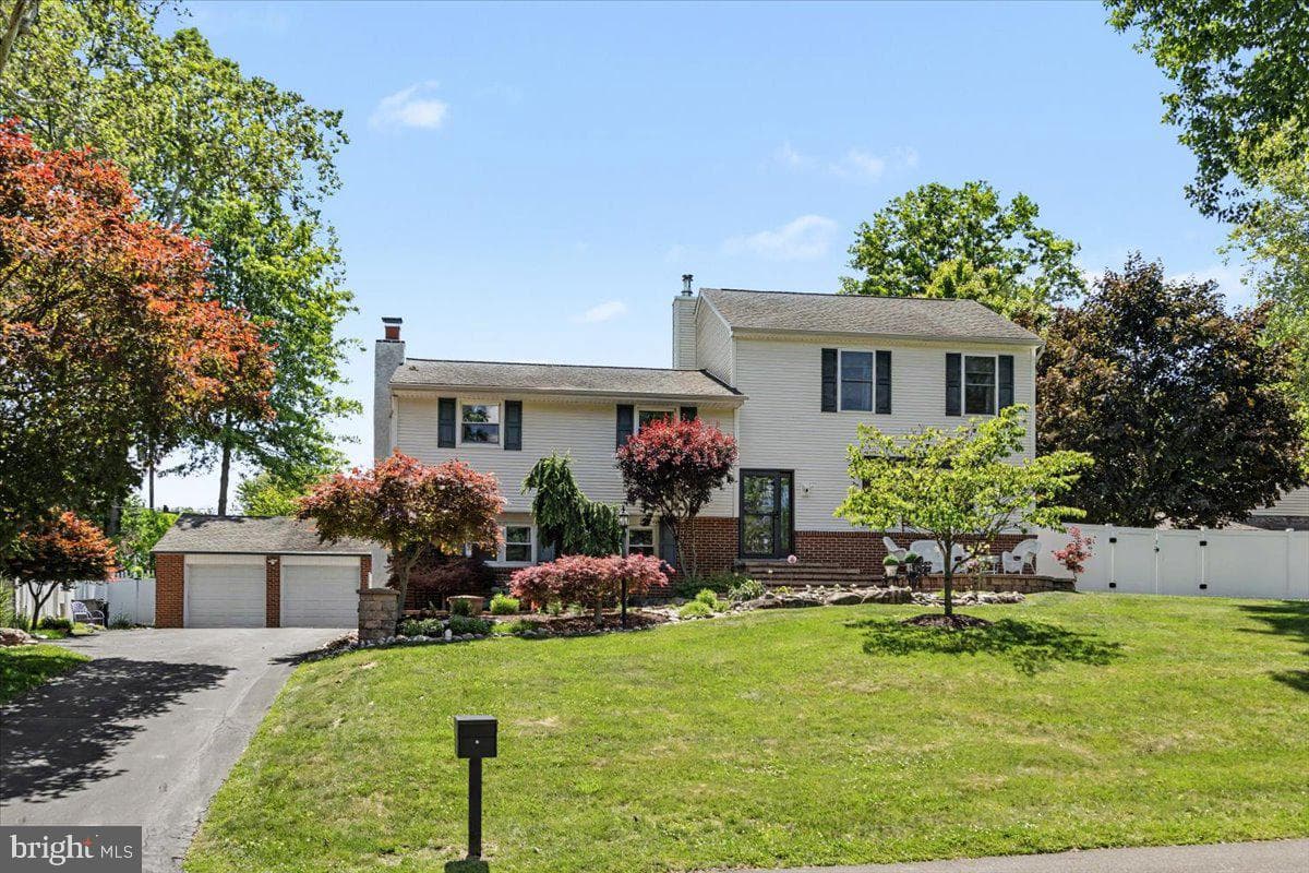 51 Martin Drive photo 4