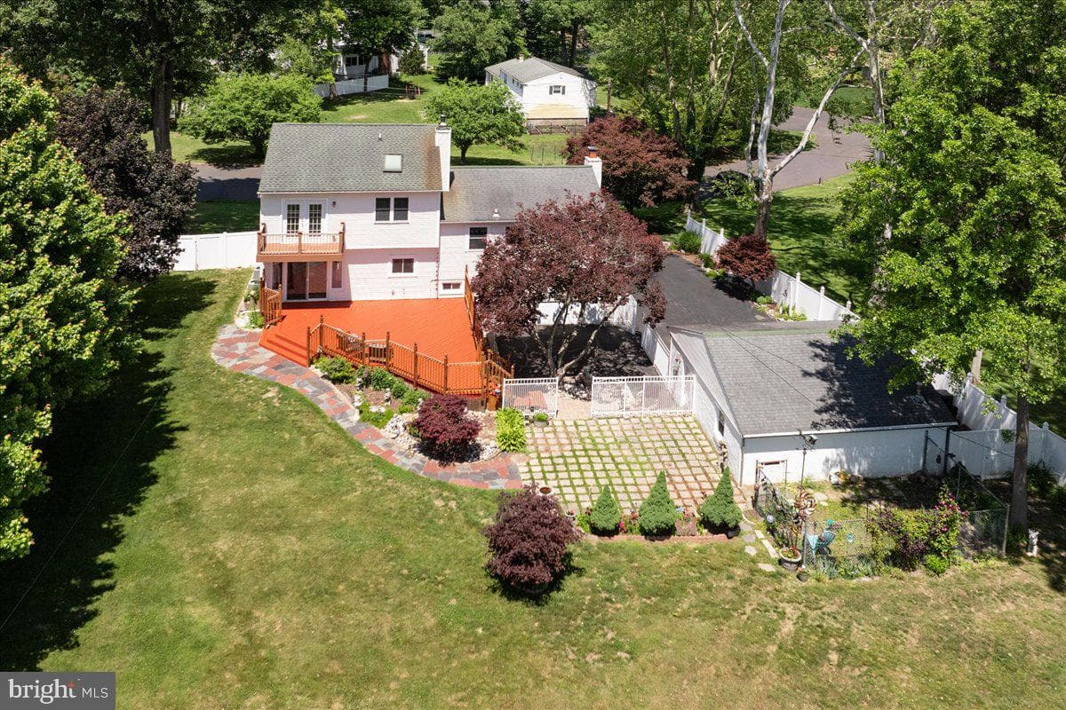 51 Martin Drive photo 5