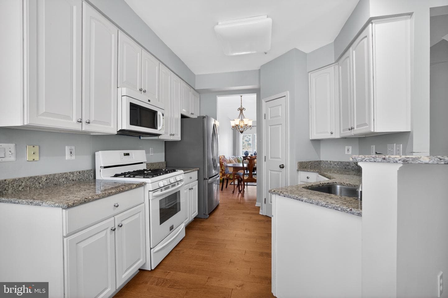 4488 Honeysuckle Lane photo 5