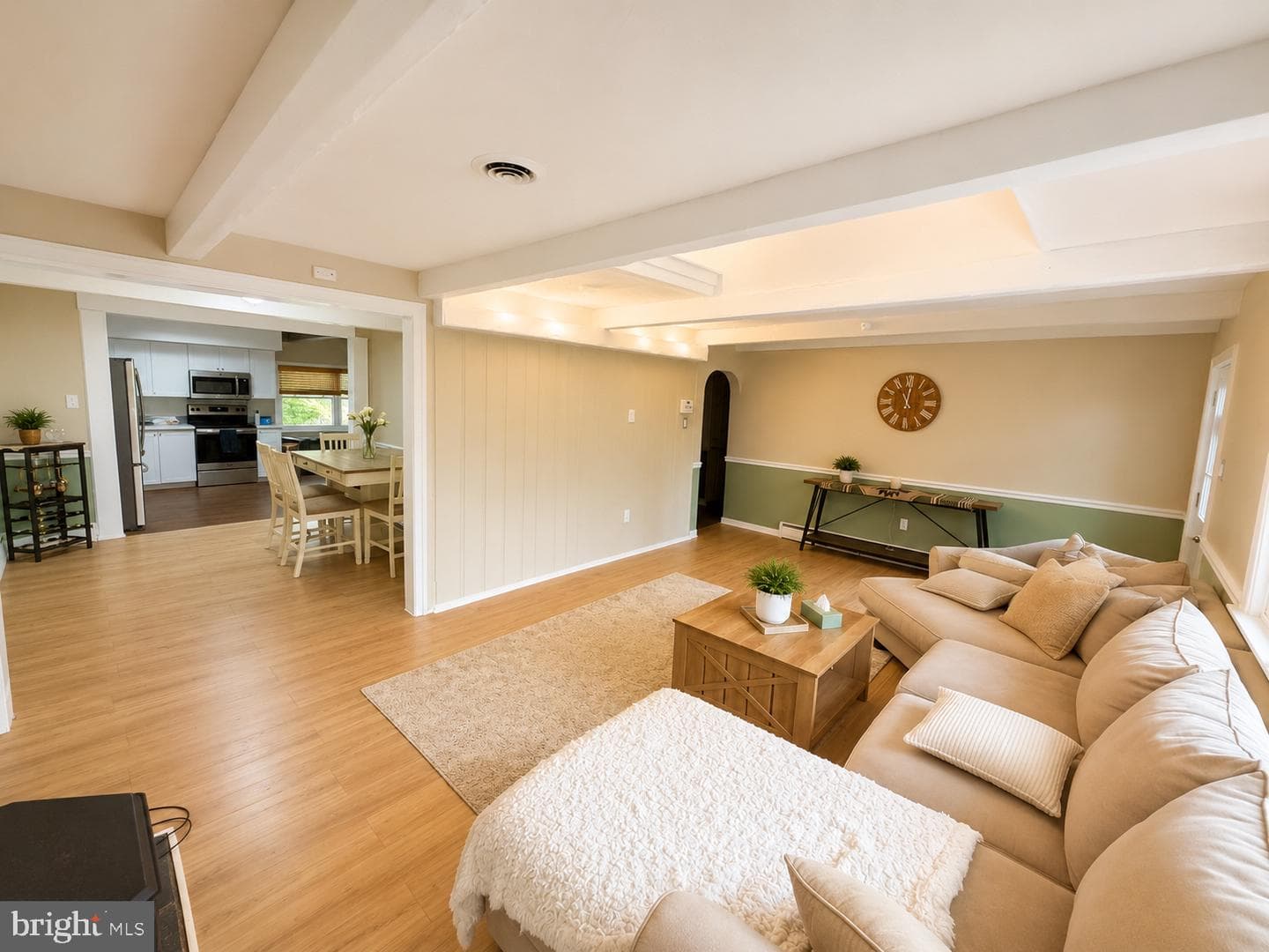 4519 Belmont Avenue photo 4
