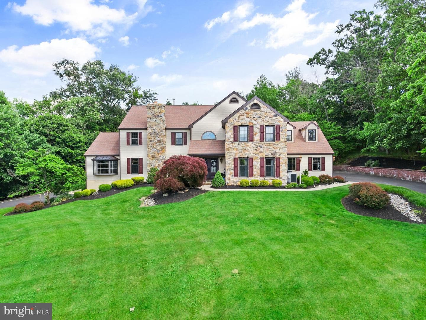 500 Deerfield Lane photo 4