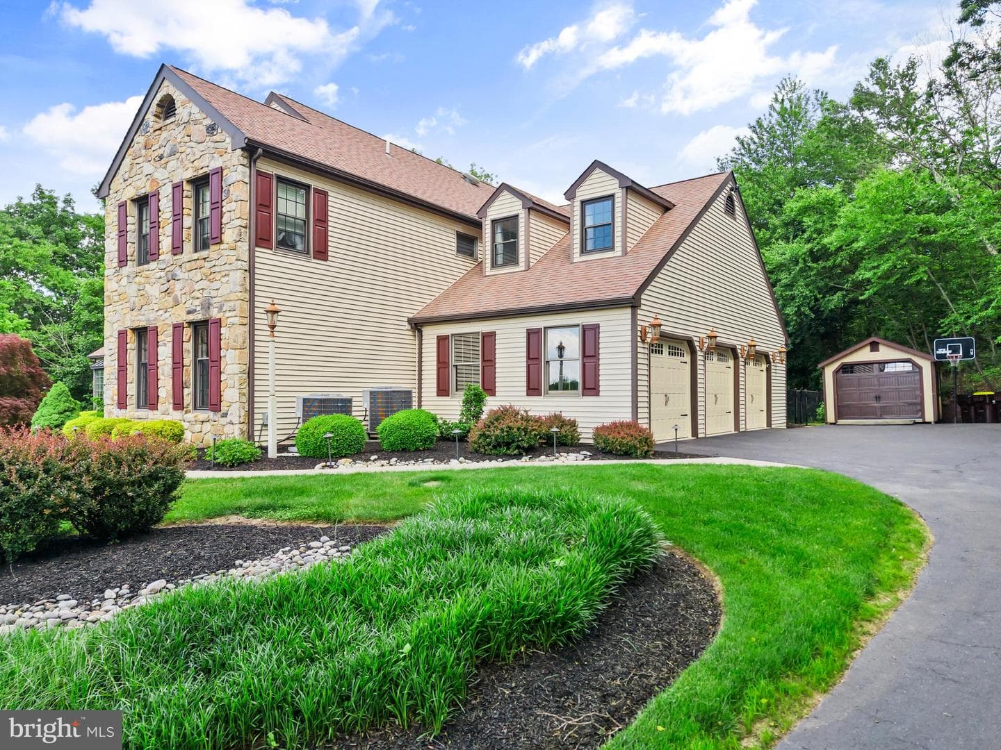 500 Deerfield Lane photo 5
