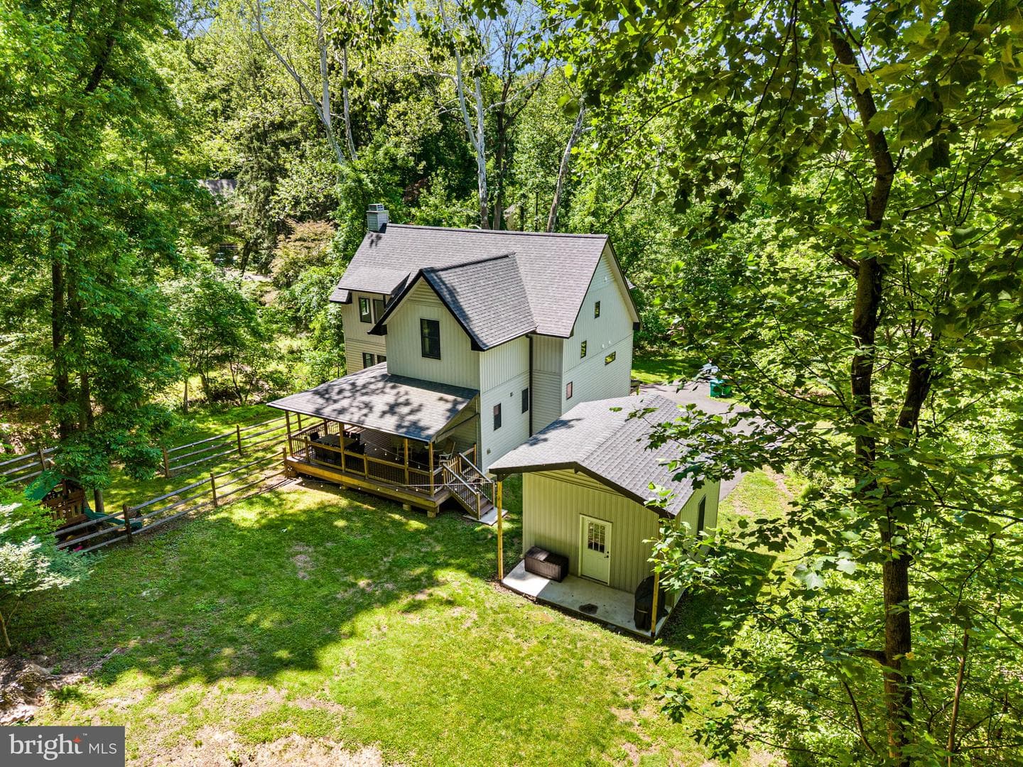 225 Playwicki Street photo 34