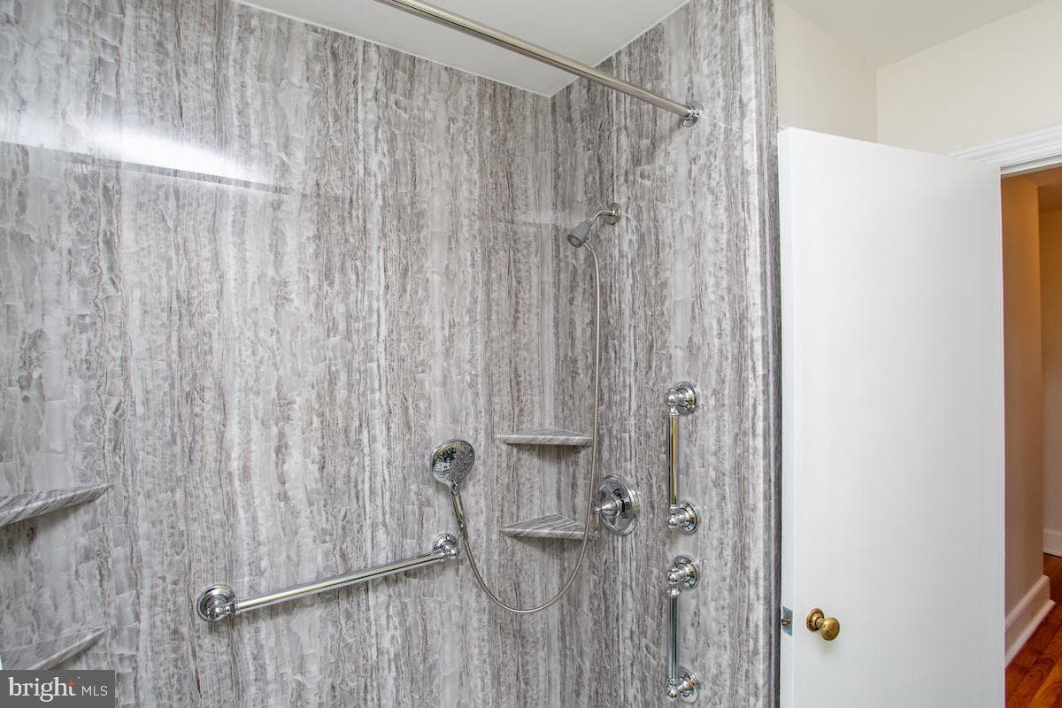 43 Glen Drive photo 24