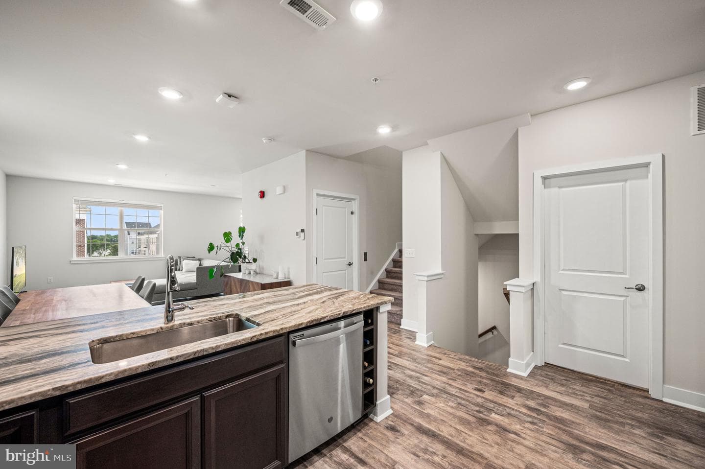 142 Fleet Court photo 10