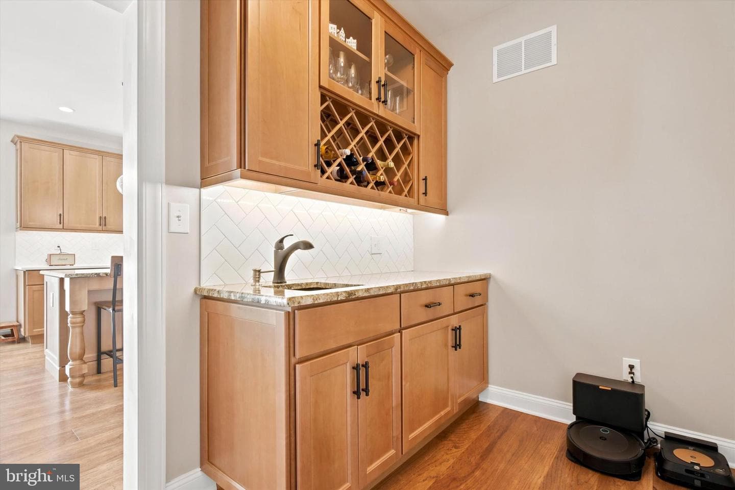 1 Bennett Lane photo 19
