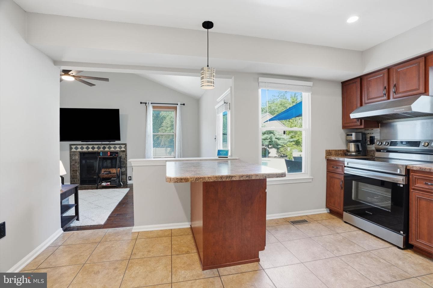 381 Alberts Way photo 16