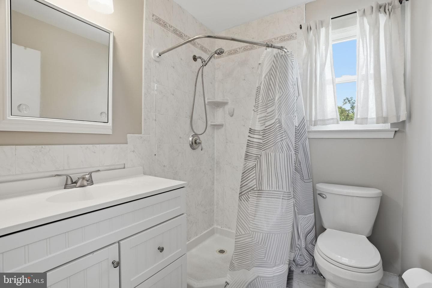 381 Alberts Way photo 23