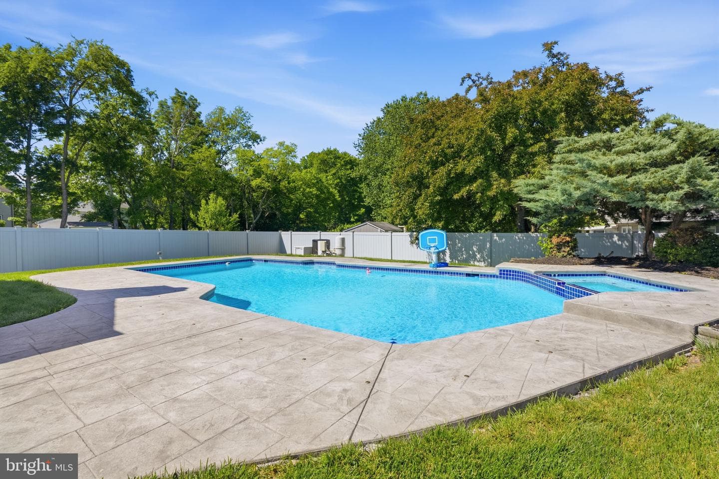 381 Alberts Way photo 34