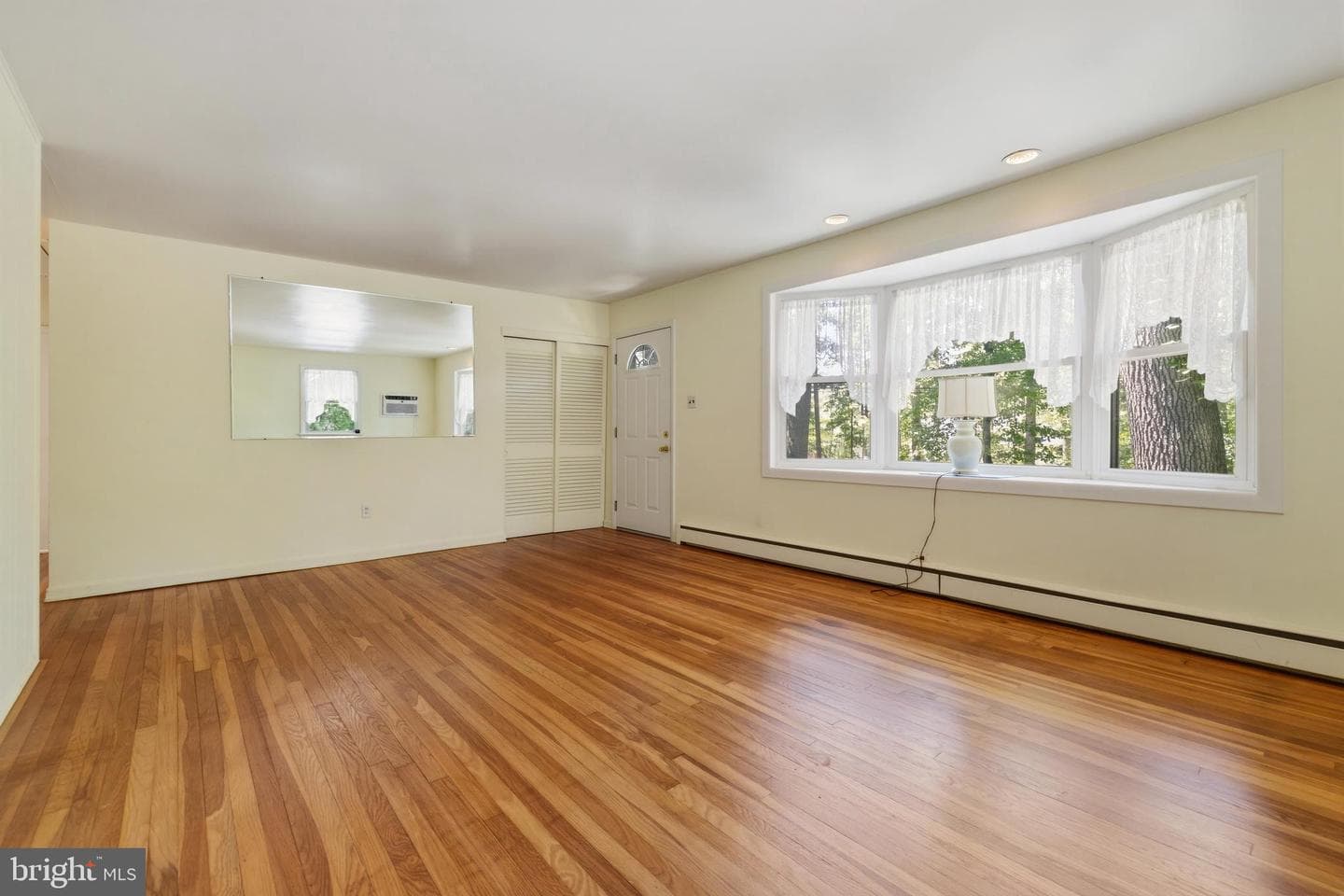 6202 Ferry Road photo 14
