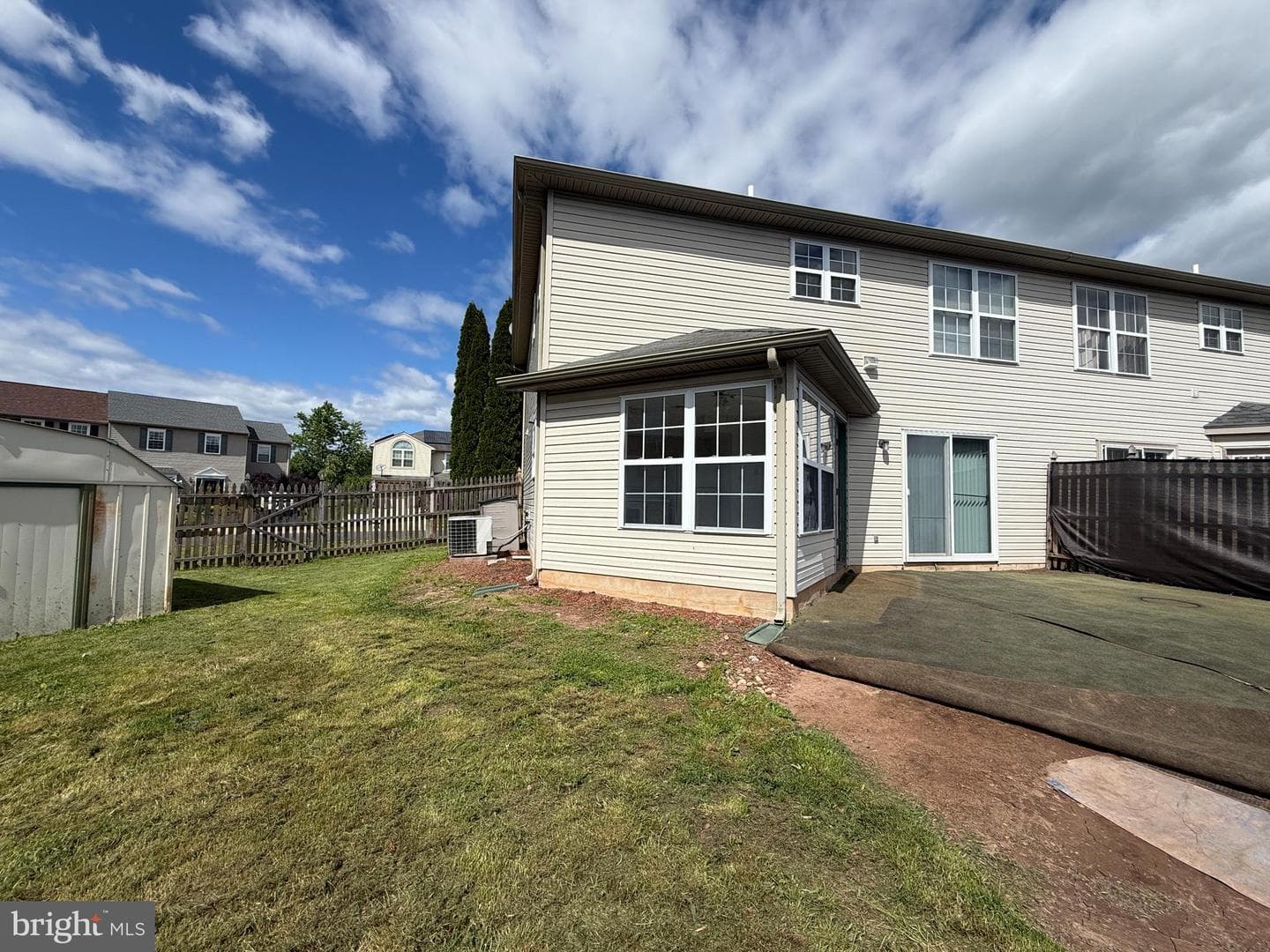 1129 School House Ln photo 10