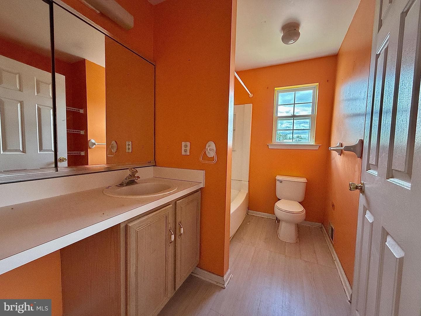 1129 School House Ln photo 13
