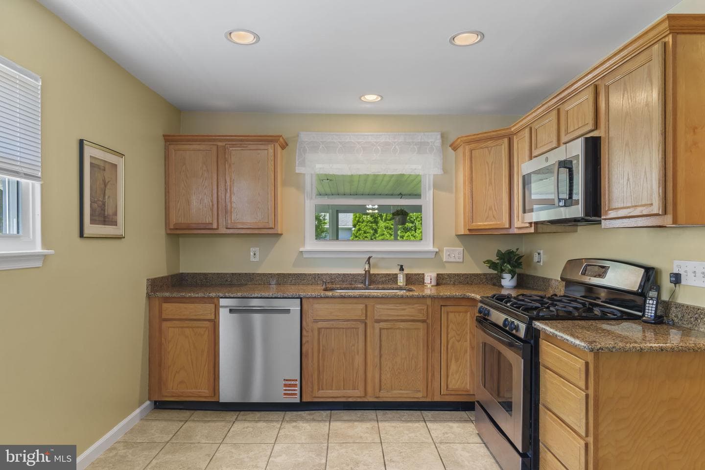214 Westbury Drive photo 17