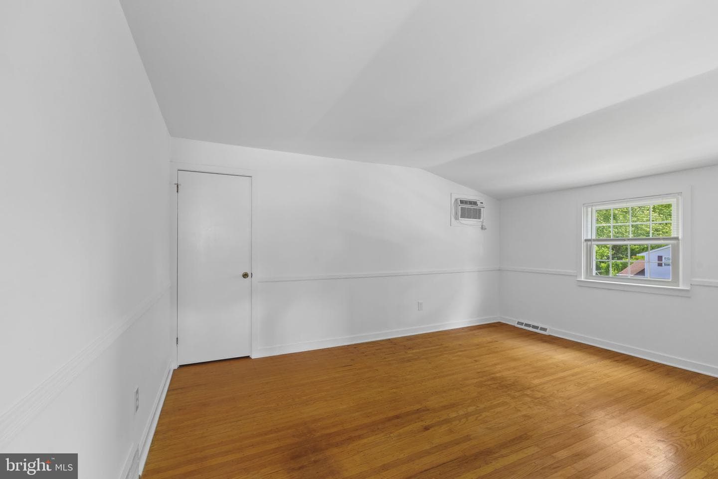 214 Westbury Drive photo 30