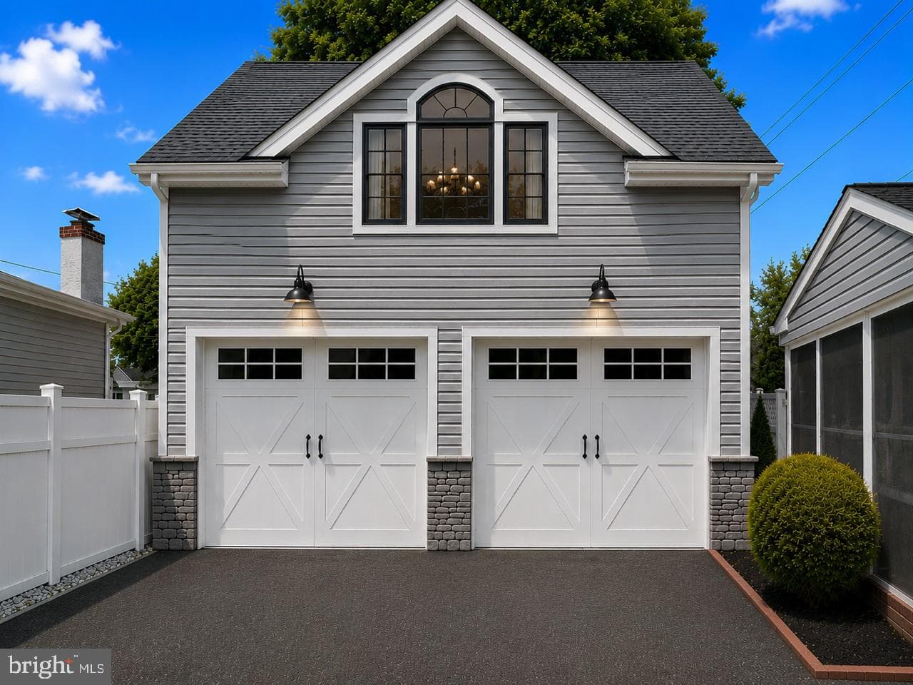 214 Westbury Drive photo 38