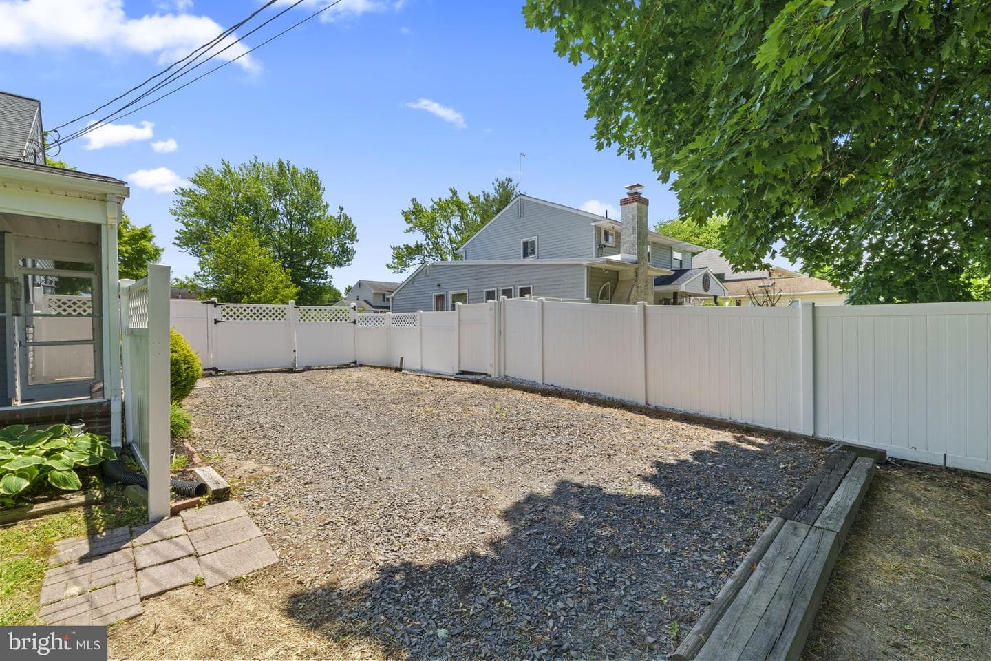 214 Westbury Drive photo 39