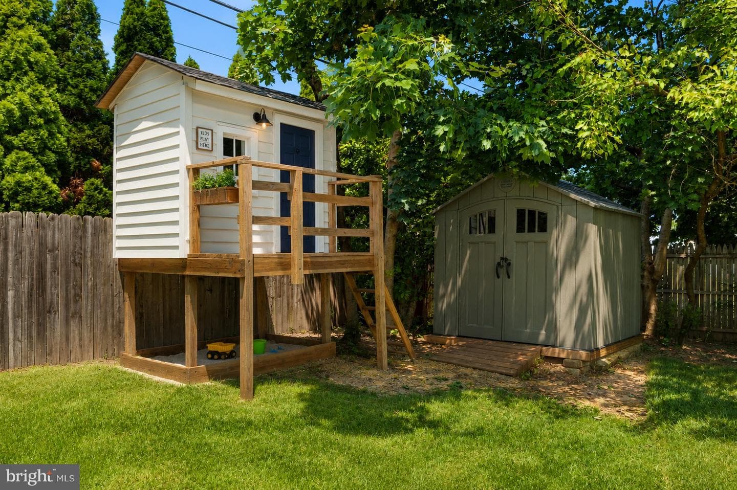 214 Westbury Drive photo 42
