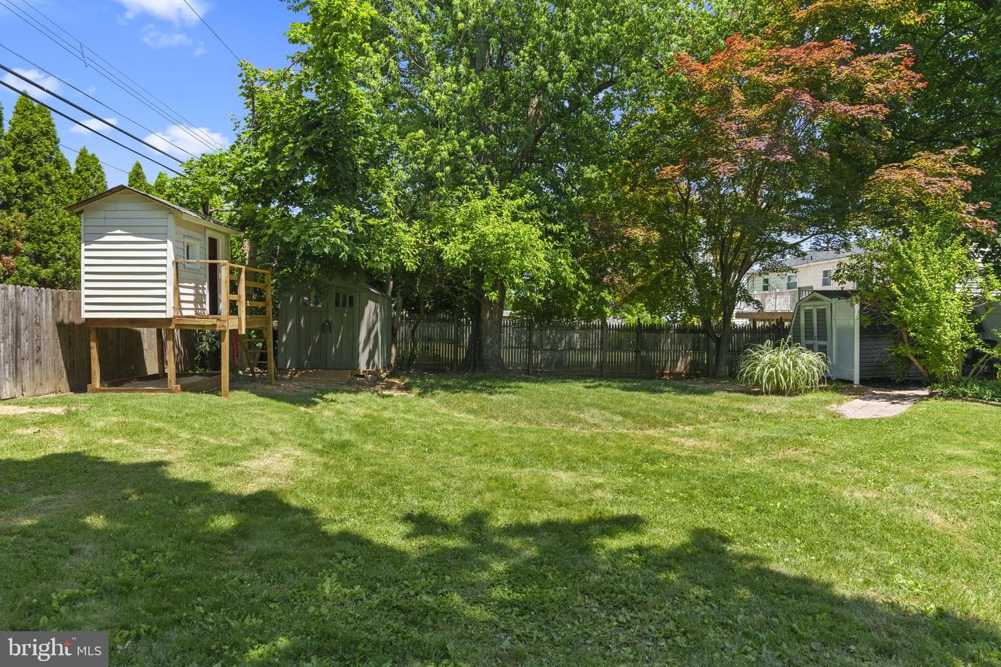 214 Westbury Drive photo 43