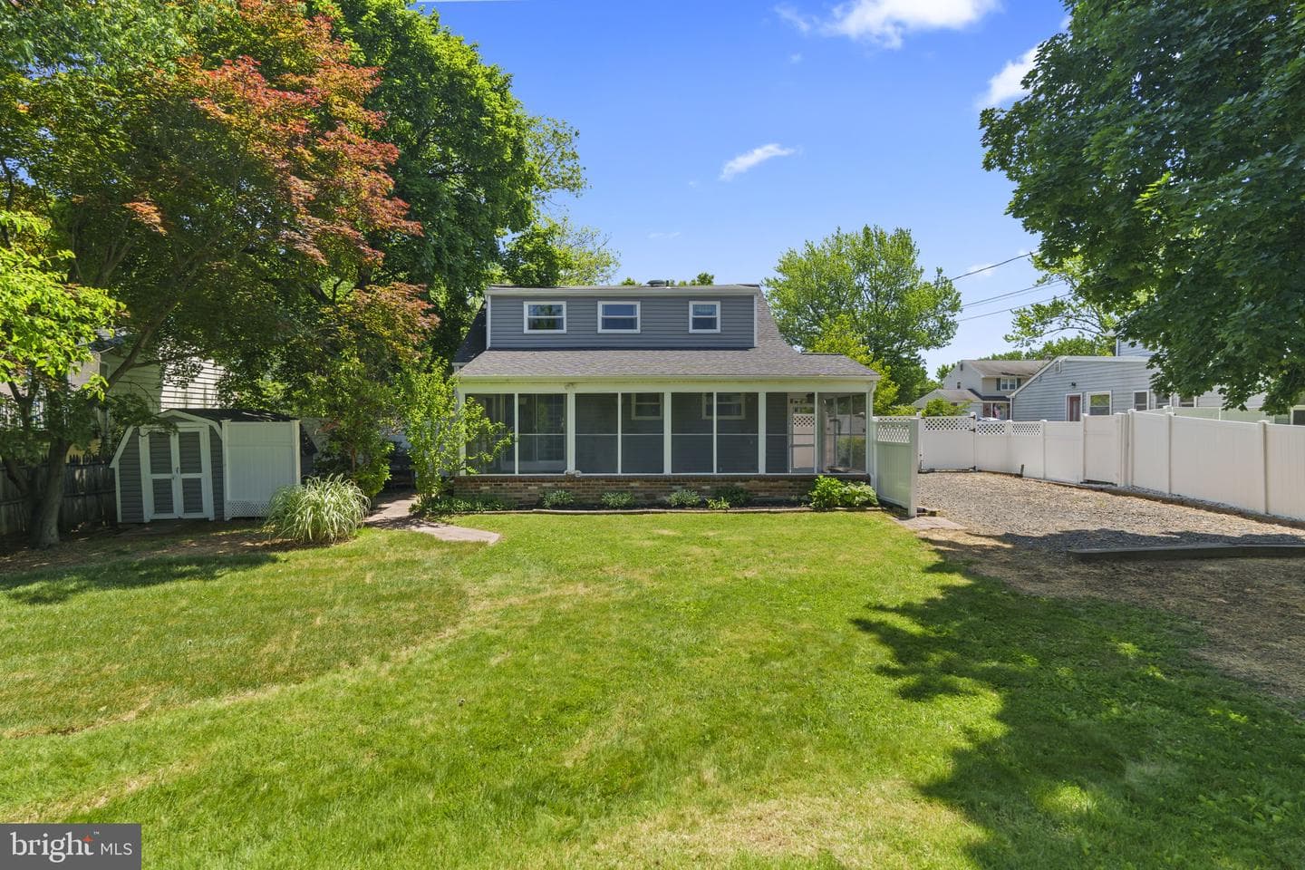 214 Westbury Drive photo 44