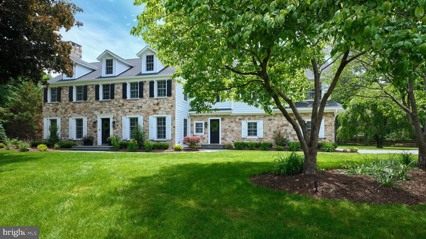 9 Devon Drive photo 2
