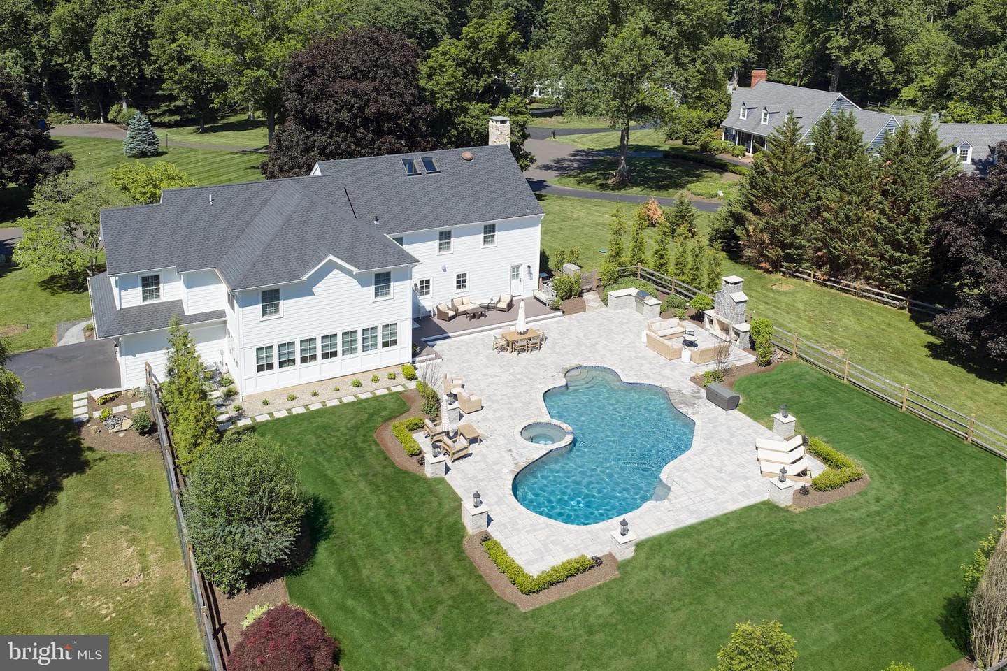 9 Devon Drive photo 38