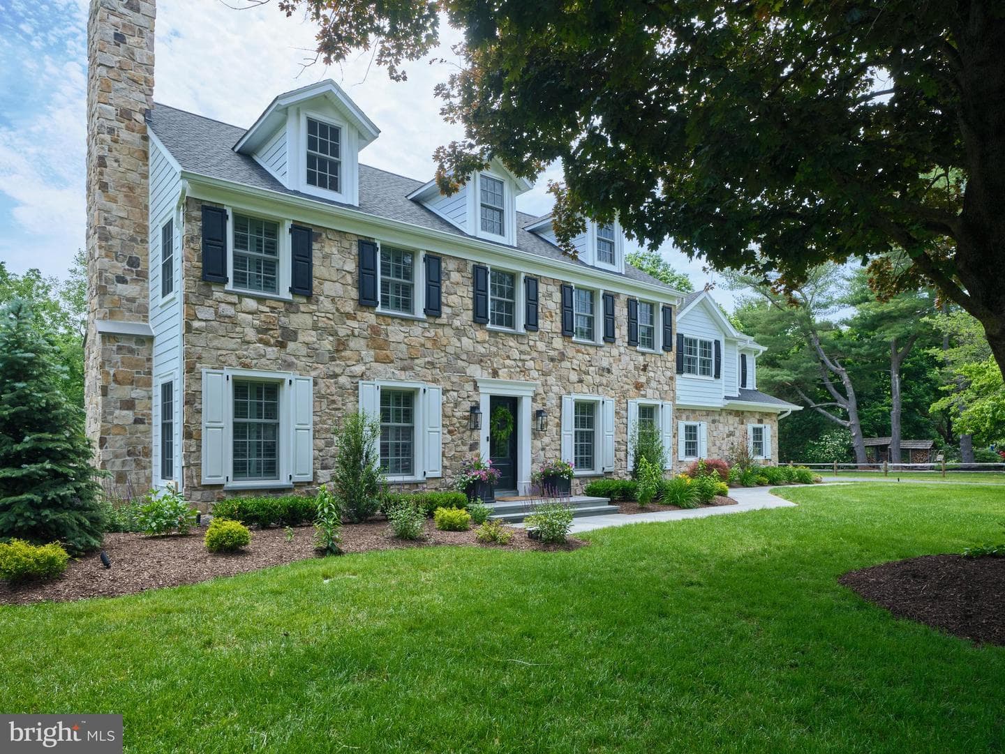 9 Devon Drive photo 4