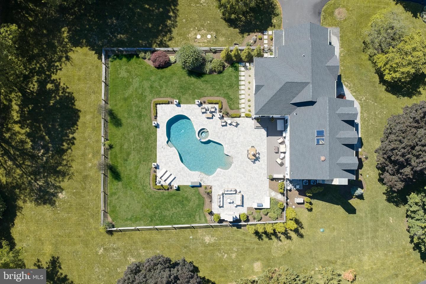 9 Devon Drive photo 40