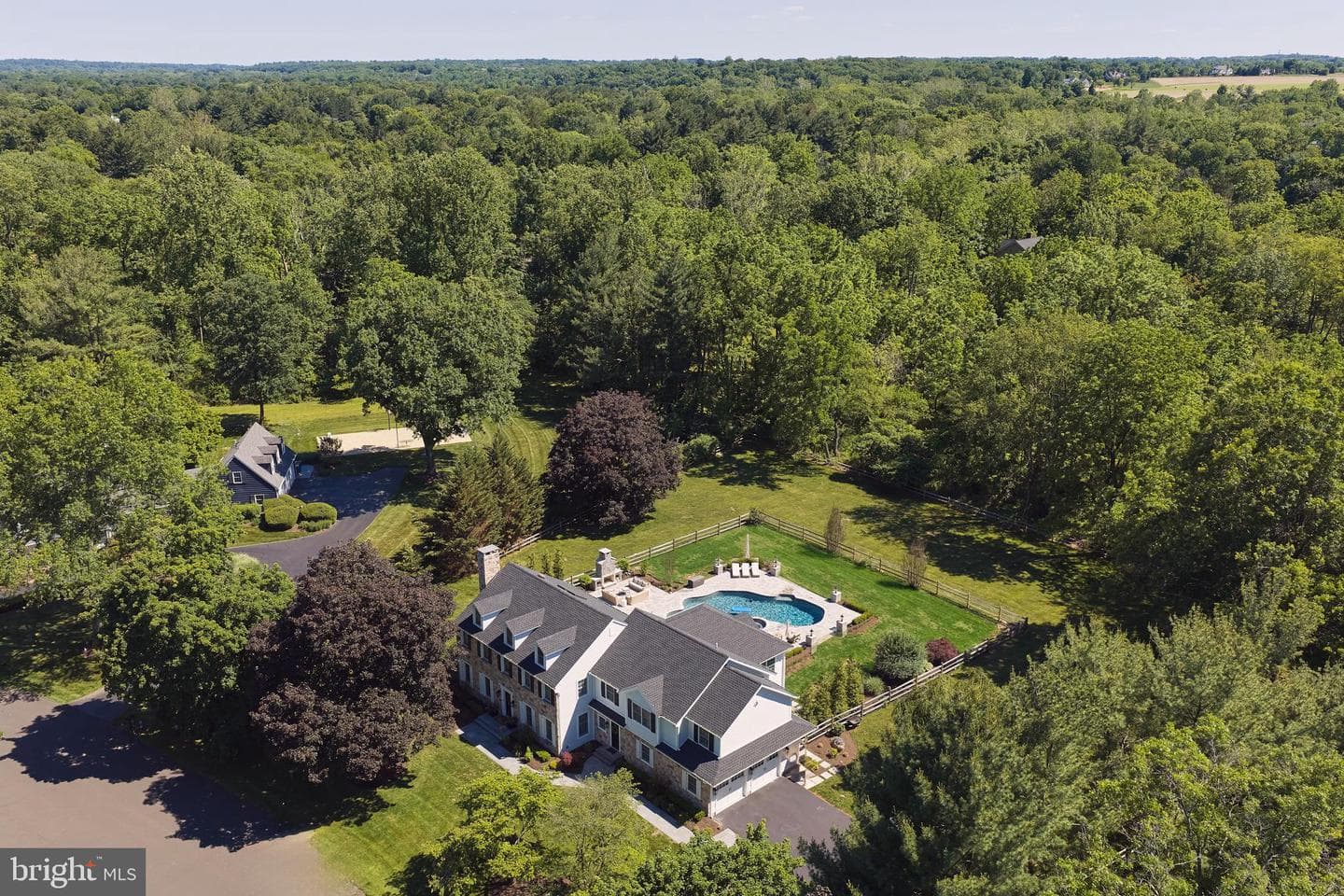 9 Devon Drive photo 41