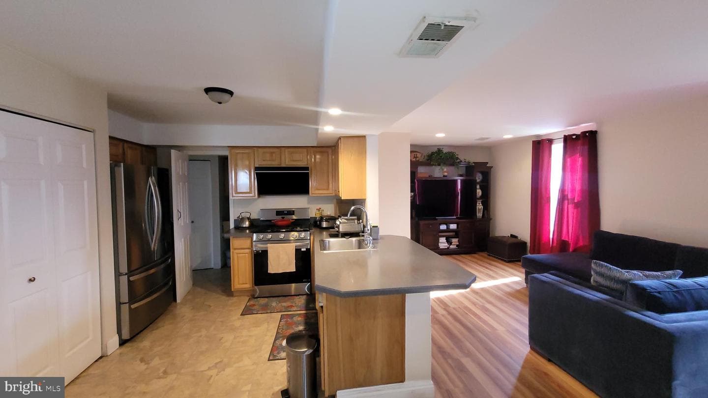6433 Lenox Court photo 14