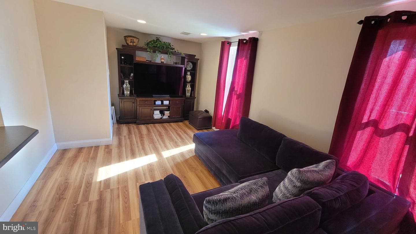 6433 Lenox Court photo 15