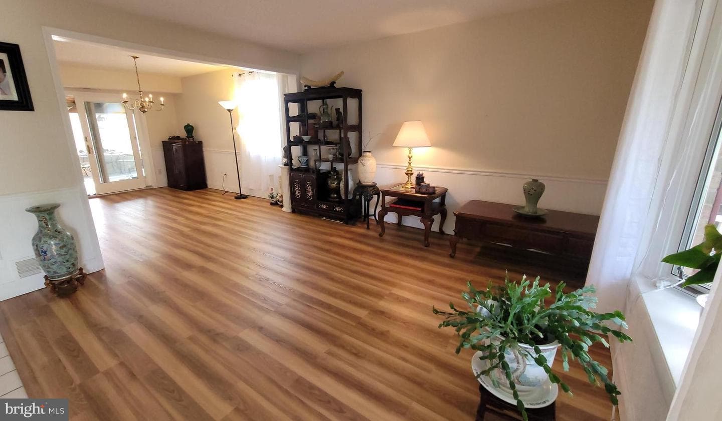 6433 Lenox Court photo 7