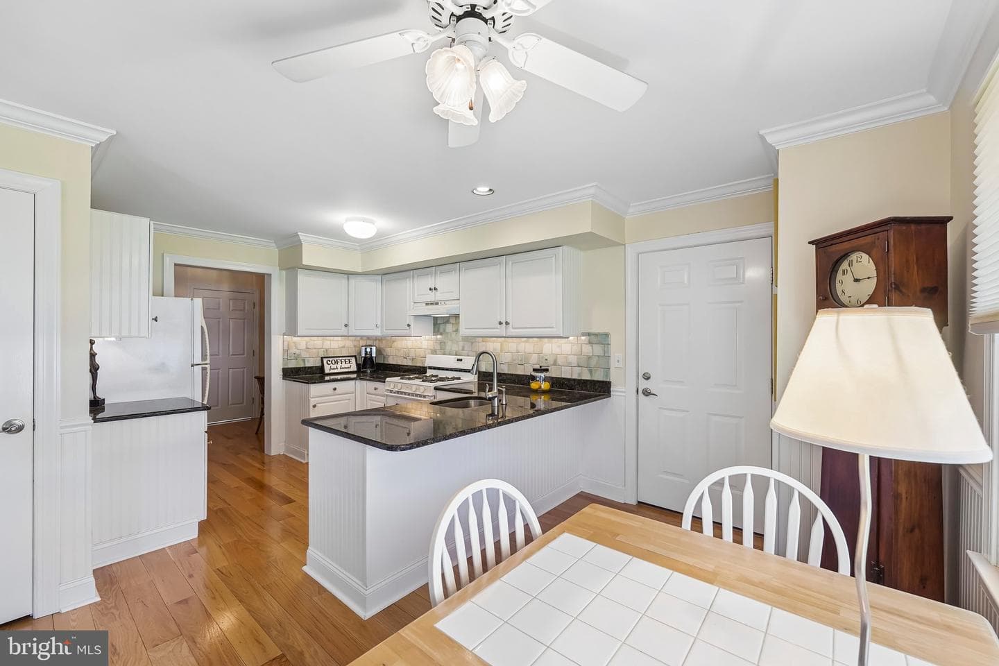 262 Logan Street photo 12