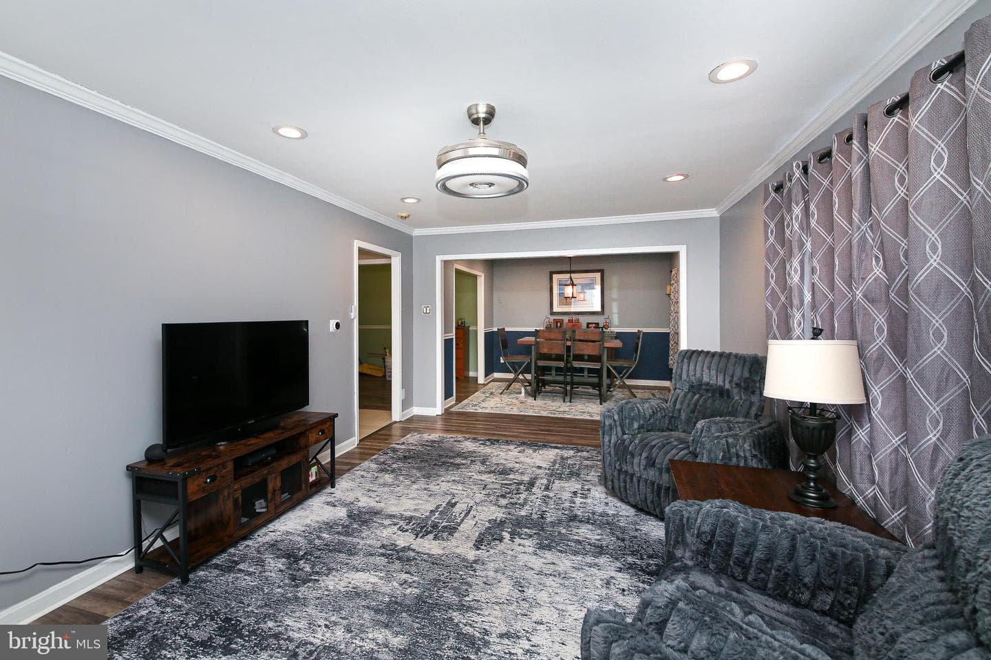 423 Chelsea Road photo 5