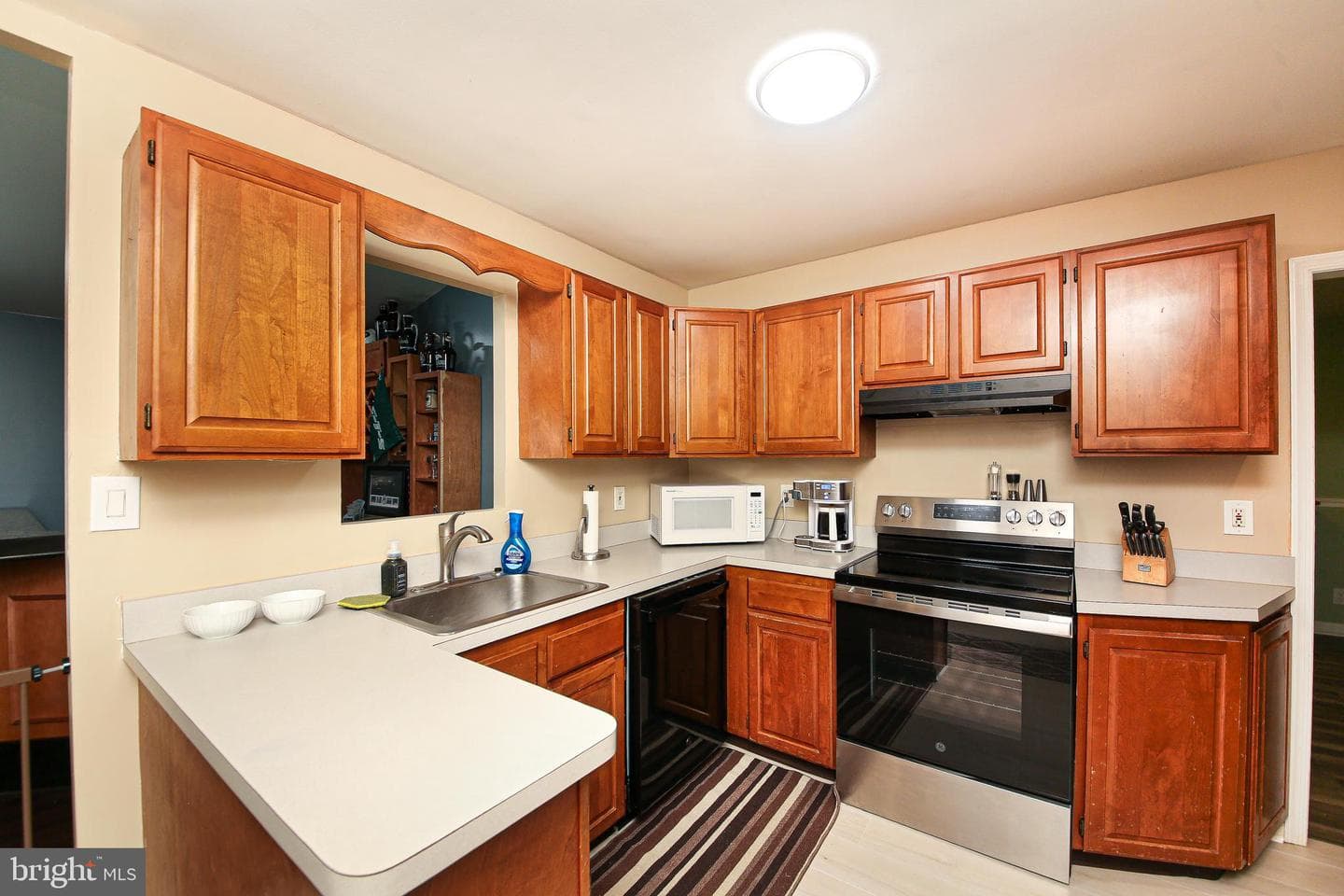 423 Chelsea Road photo 7