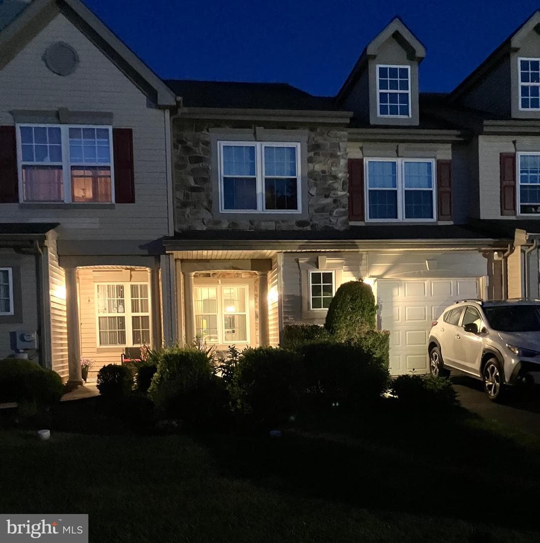 204 Carrington Court photo 33