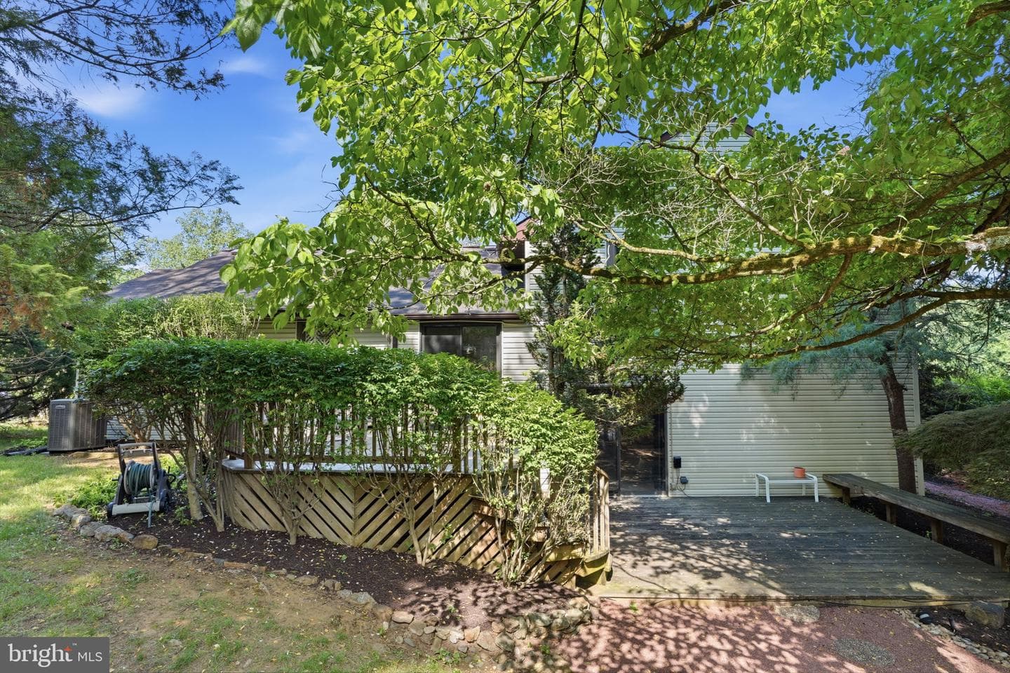 718 Bridgeview Road photo 42