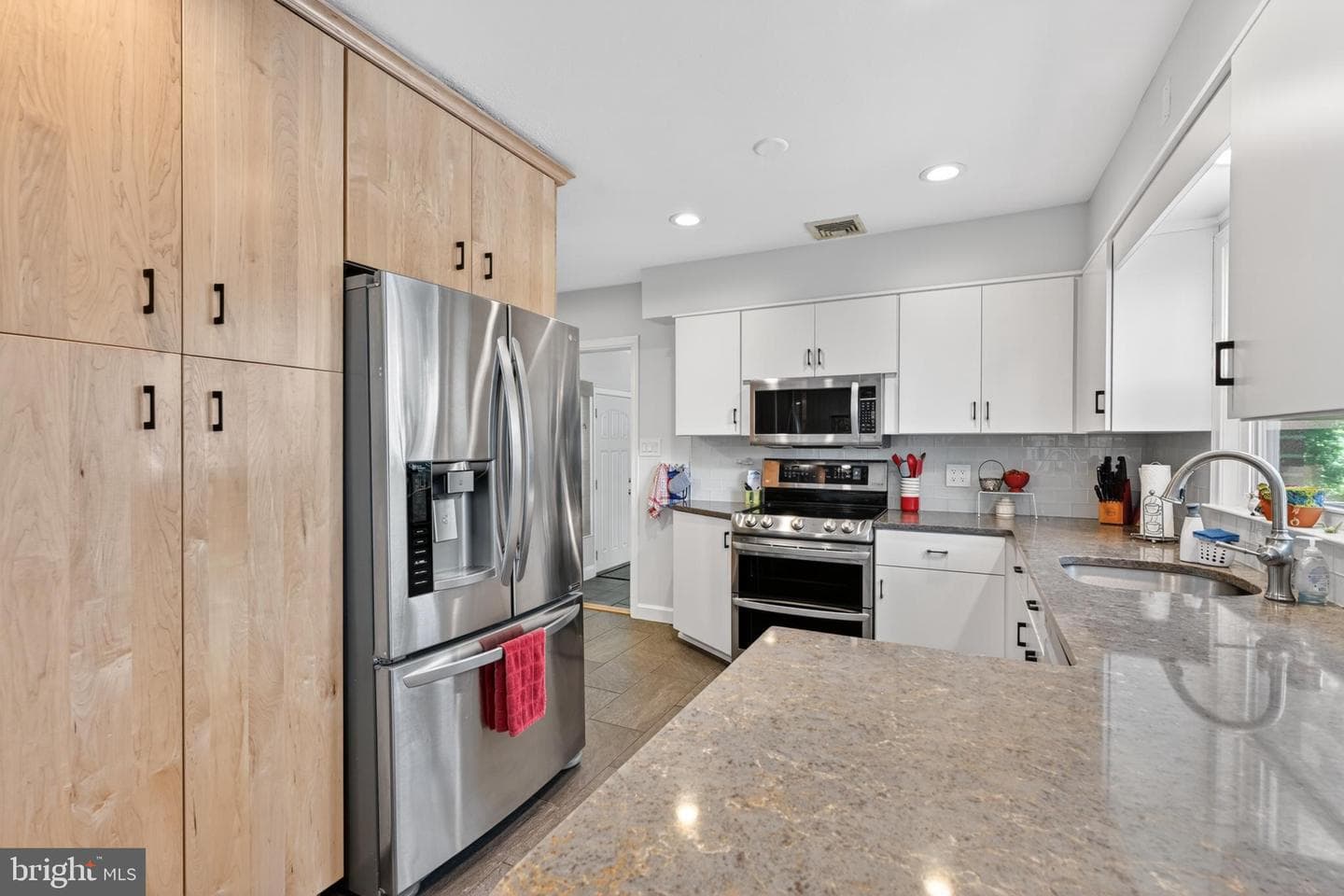 389 W Palmer Street photo 15