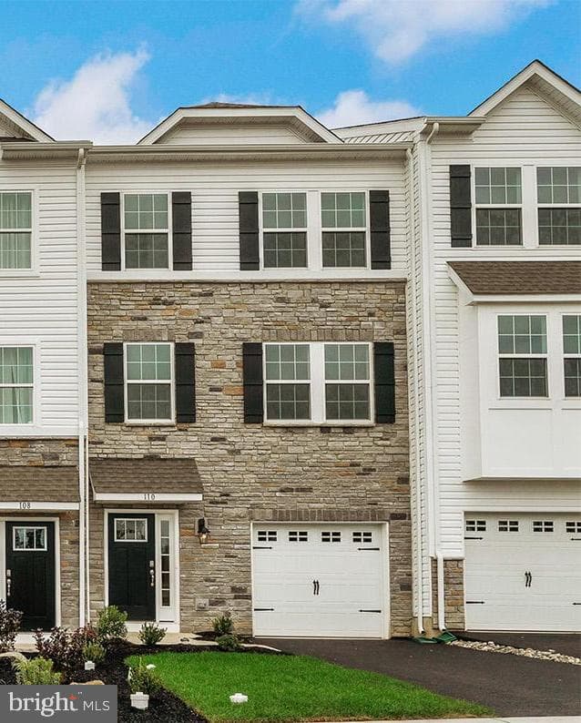 307 Lantern Court, Sellersville