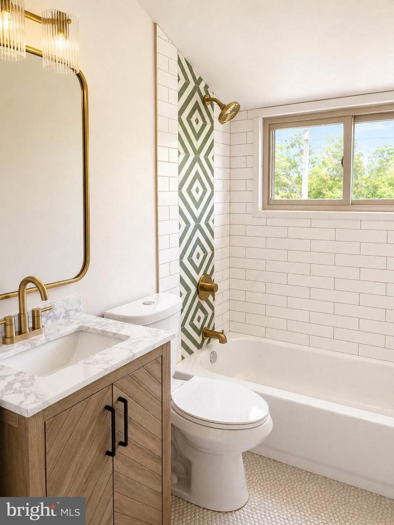 204 Kenwood S photo 5