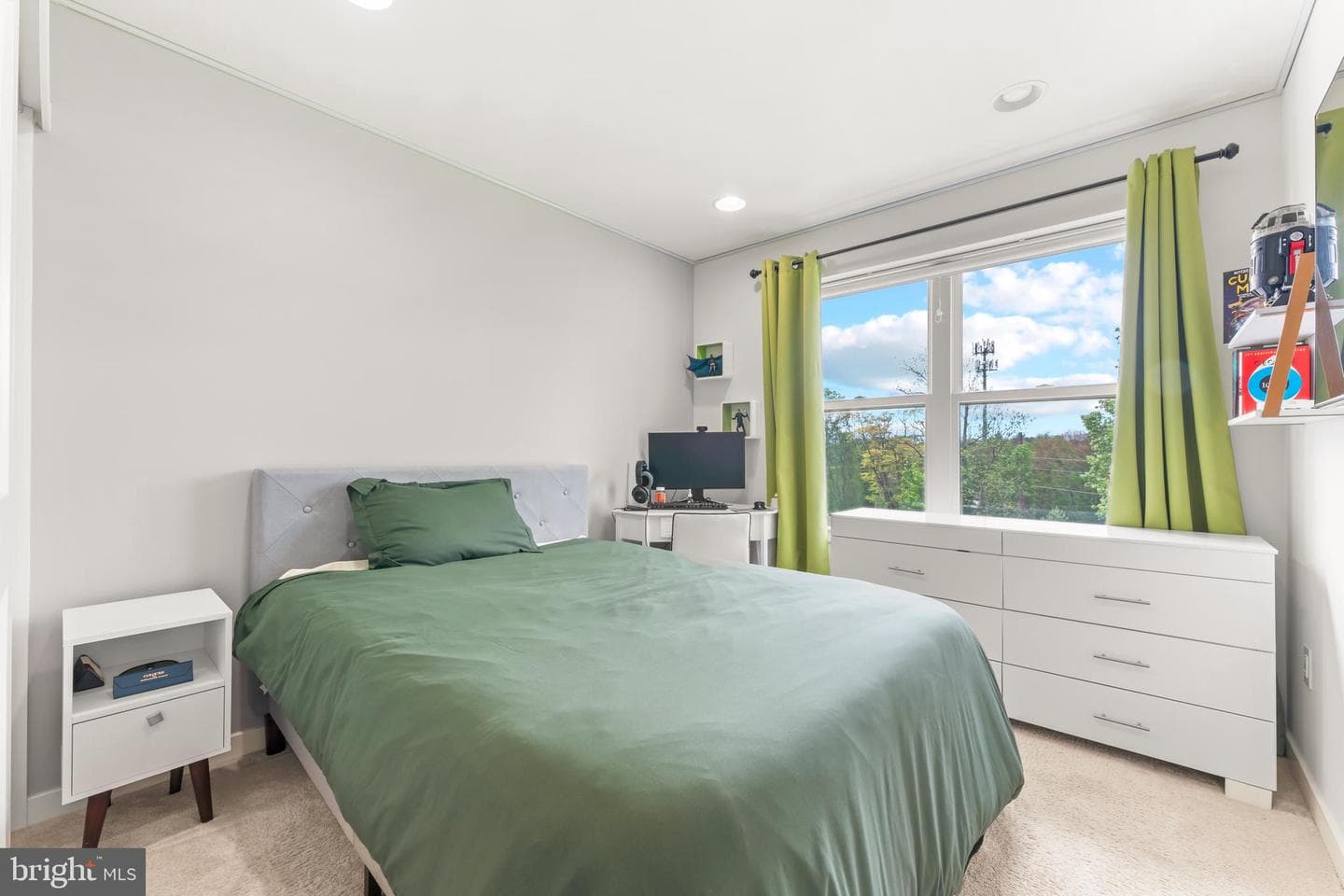 8 Sienna Place photo 33